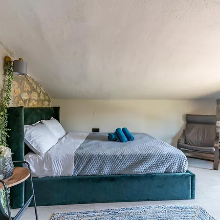 Vila Sani Stone Ikos *