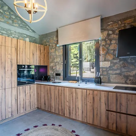 Sani Stone Ikos * Száni-part