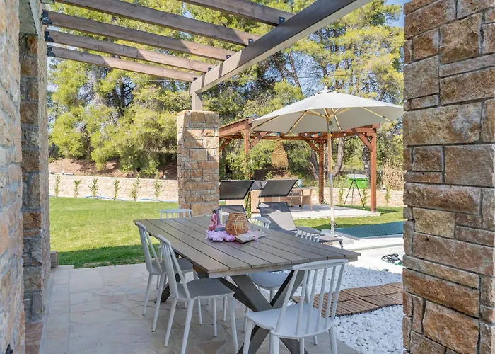 Sani Stone Ikos